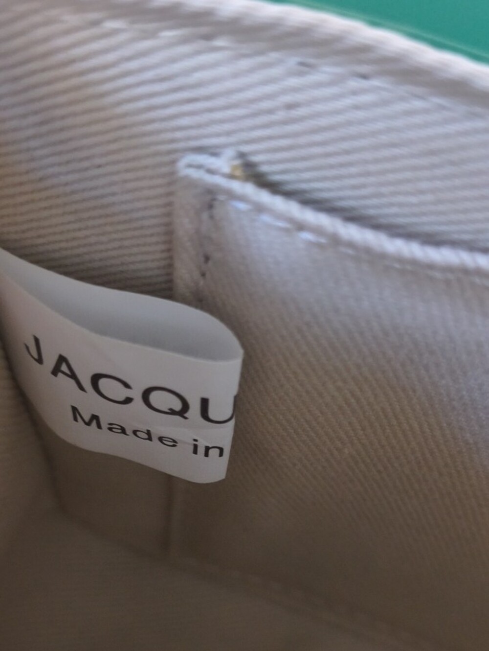 NWOT Jacquemus Emerald Green Shoulder Bag with Gold Chain Strap - Picture 5 of 6